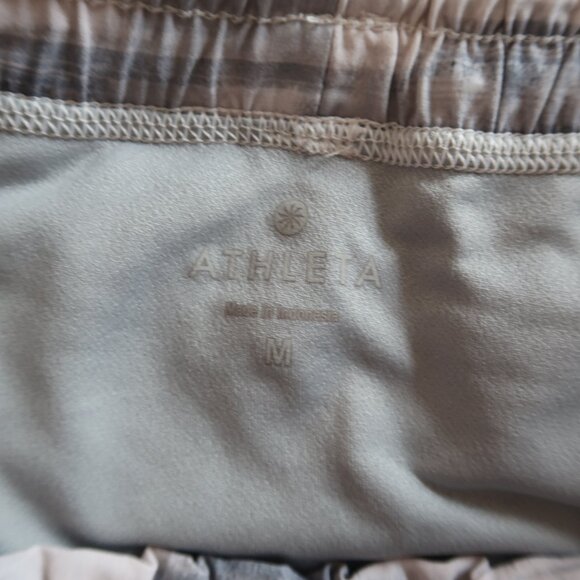 Athleta Mesh Racer Run 4" gray and white Shorts Women's Medium Mid Rise - Picture 5 of 6